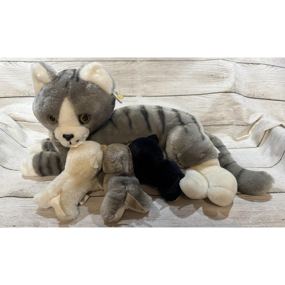 Vintage 1981 Dakin Nature Babies Cat w/Kittens Sucking Plush w/Original Tag GT30
